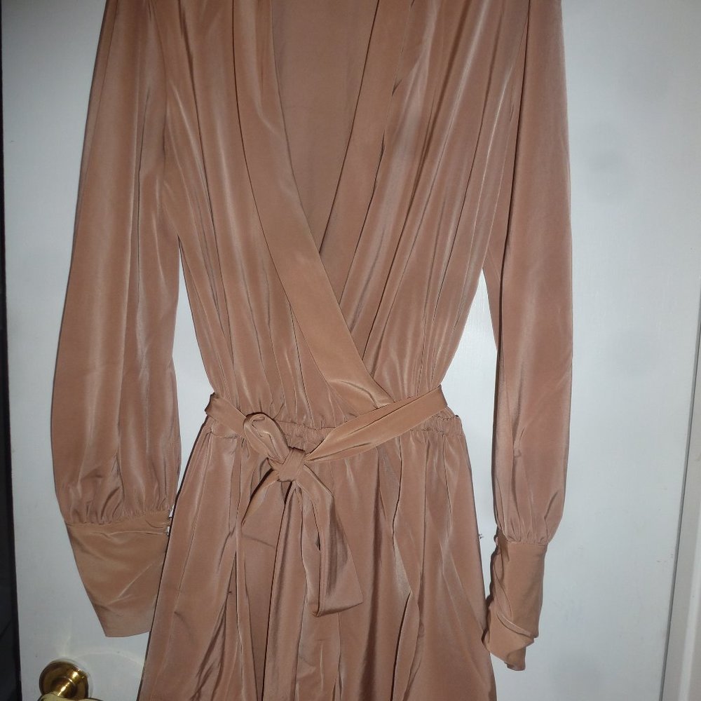 Sexy  V-Neck WRapped front Long Sleeve Shorts Romper Size XXL NEW